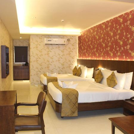 סילבאסה Hotel Madhuban מראה חיצוני תמונה