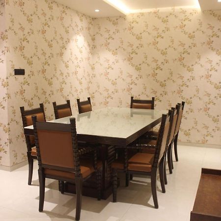 סילבאסה Hotel Madhuban מראה חיצוני תמונה