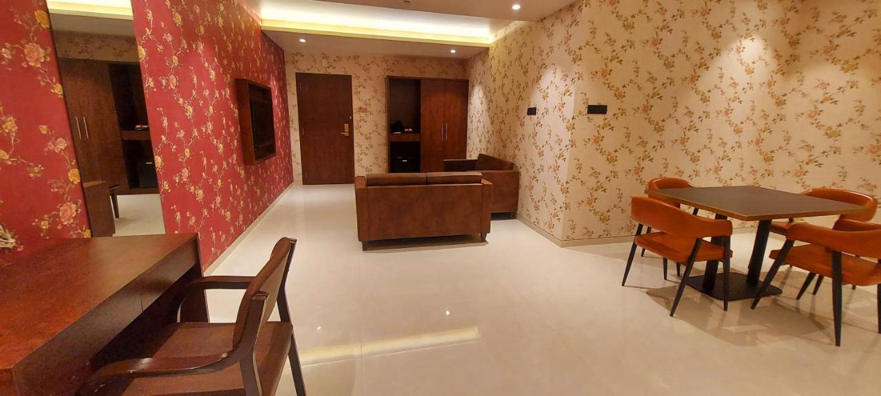 סילבאסה Hotel Madhuban מראה חיצוני תמונה