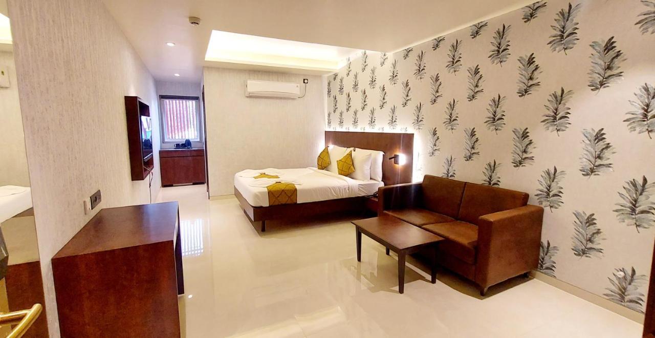 סילבאסה Hotel Madhuban מראה חיצוני תמונה