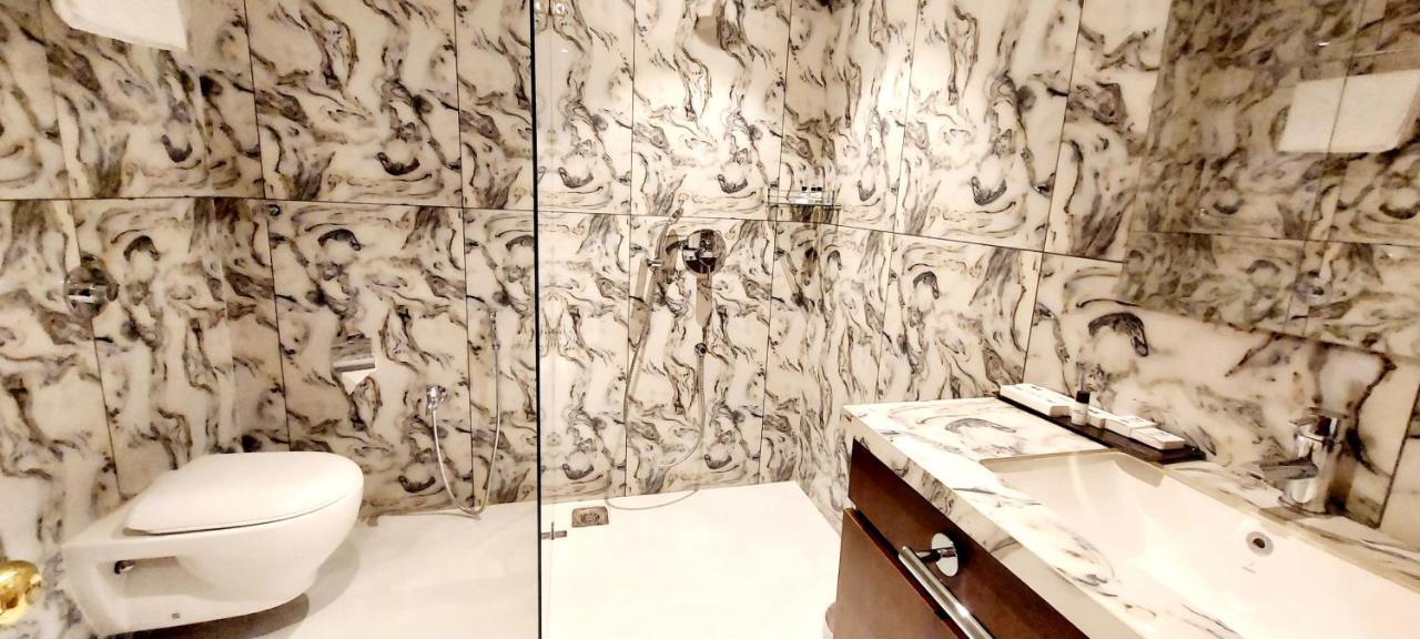 סילבאסה Hotel Madhuban מראה חיצוני תמונה