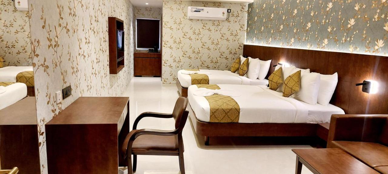 סילבאסה Hotel Madhuban מראה חיצוני תמונה
