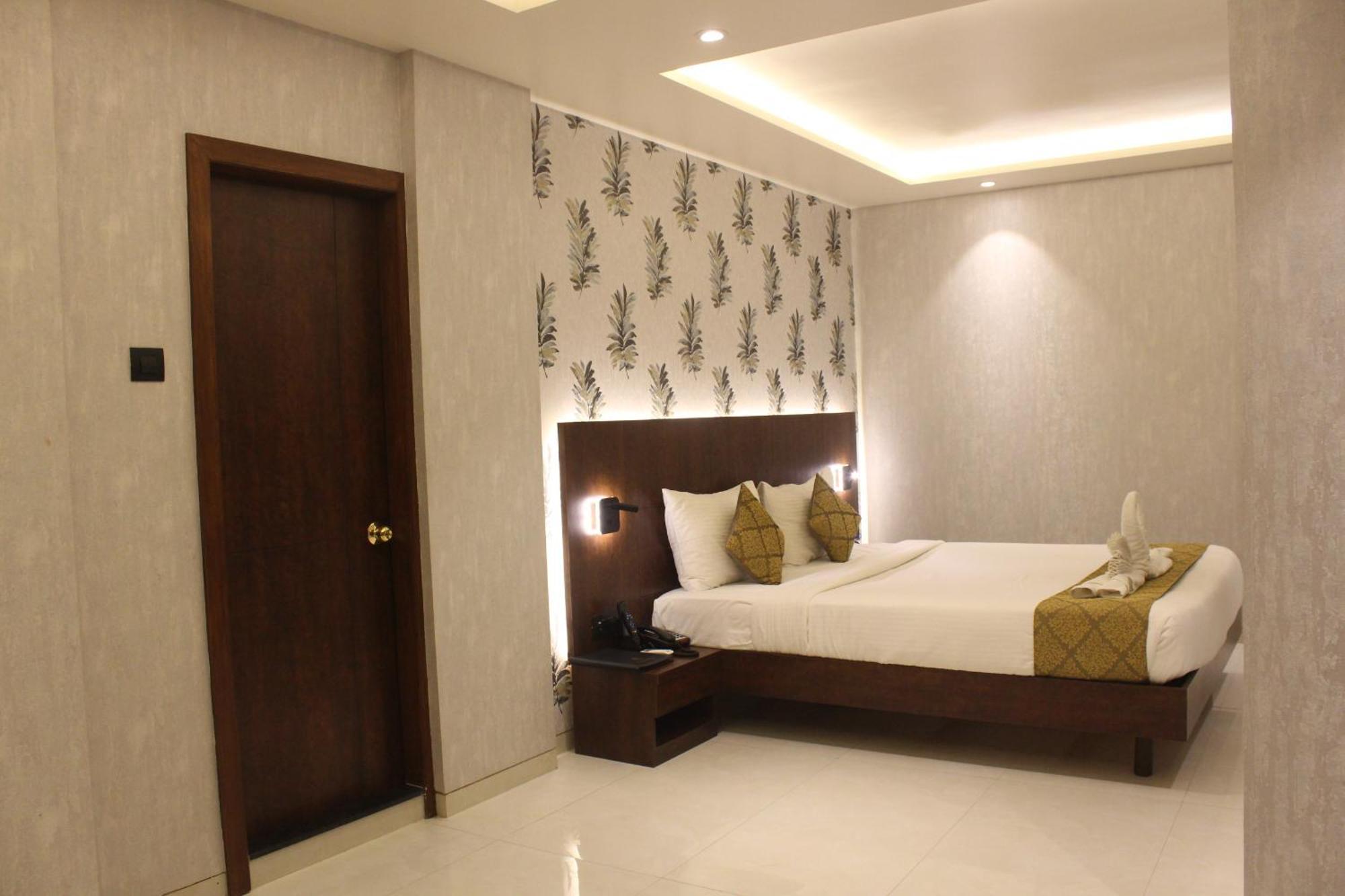 סילבאסה Hotel Madhuban מראה חיצוני תמונה