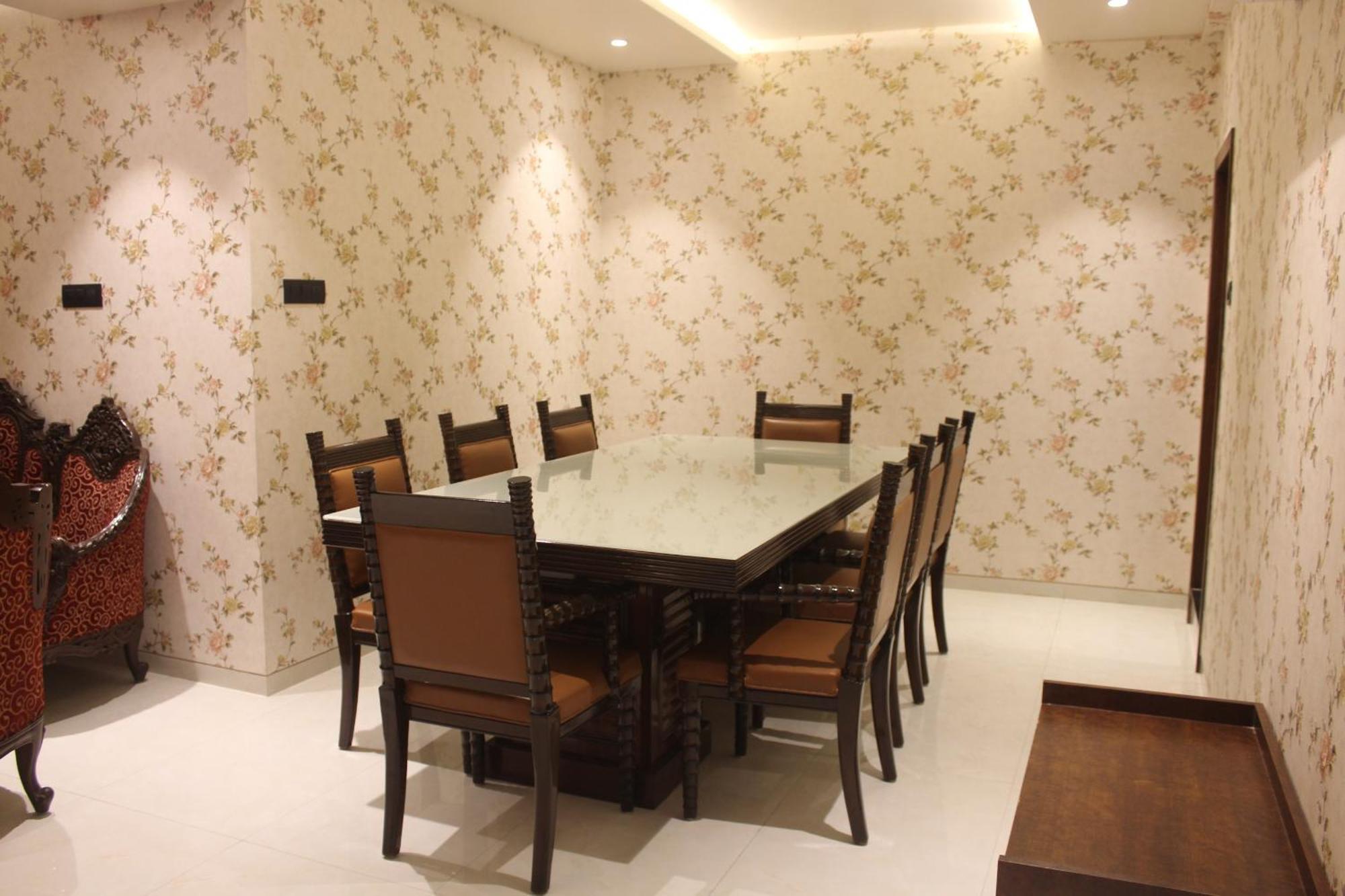 סילבאסה Hotel Madhuban מראה חיצוני תמונה